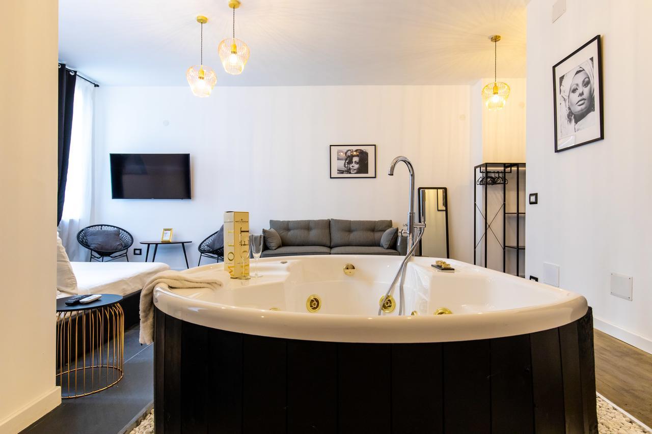Muni Boutique Flat By Babylon Stay Napoli Ngoại thất bức ảnh