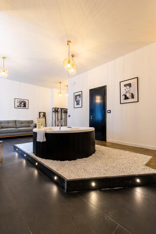 Muni Boutique Flat By Babylon Stay Napoli Ngoại thất bức ảnh